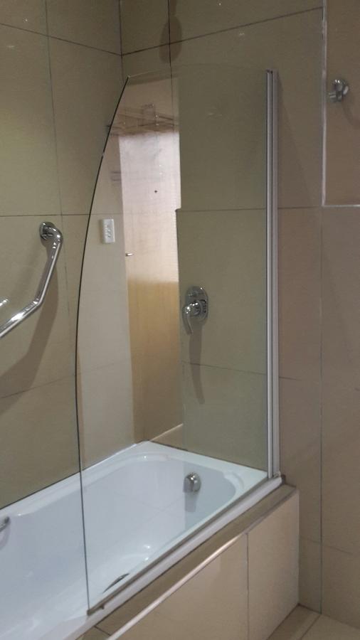 Bettie'S Luxury Lodge Kroonstad Habitación foto